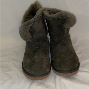GUC Ugg Bailey Button II Boot